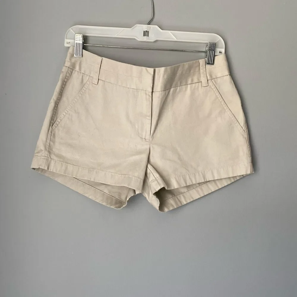 Jcrew women’s Chino front pocket shorts/ size 8/ flat front/ classic/ casual